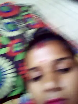 Živá chatovací místnost Raveena0990