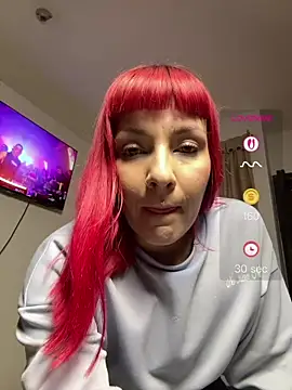 Amelie-RedHoney Adlı Modelin Canlı XXX Sohbeti