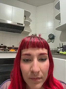 Pokazy przed kamerką – Amelie-RedHoney