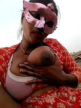 hotpussyxxx777のウェブカメラショー