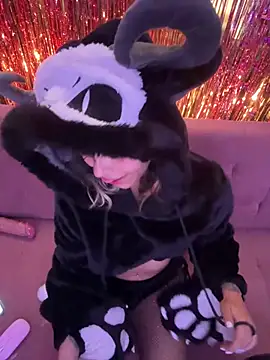 Gatalinaa111 Live XXX-Chat