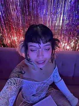 Gatalinaa111 Live XXX-chat