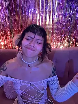 Gatalinaa111's Webcam Show