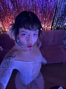 Gatalinaa111's Webcam Show