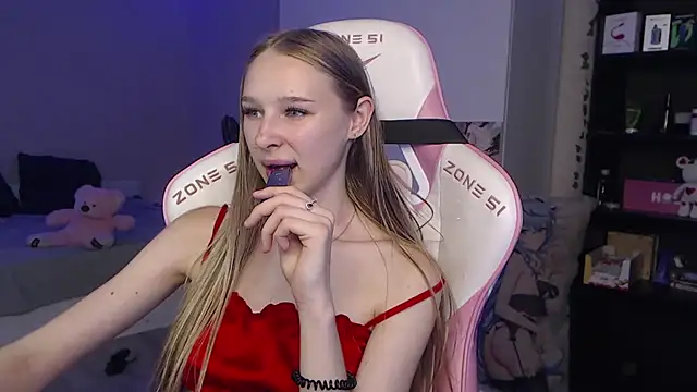 Show modela kitsune888 na web-kameri