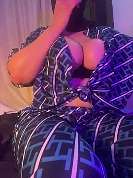Czat XXX na żywo – Salma-23