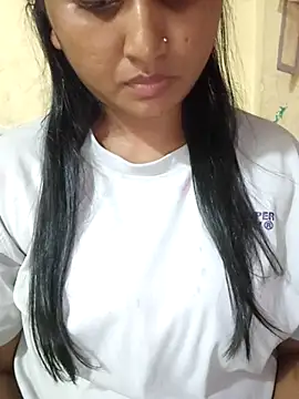 Tridha_2's Live XXX Chat