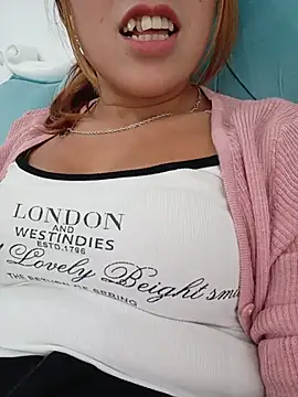 sena_baby Adlı Modelin Canlı XXX Sohbeti