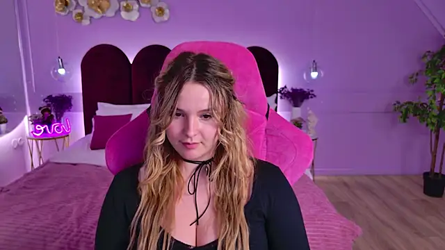 CharlotteAtwoood Chat XXX in diretta