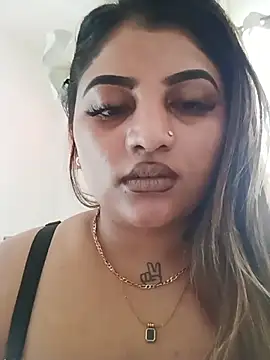 Sanaya_Gil live XXX chat