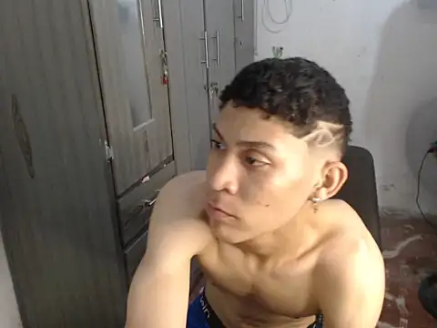mastercum28 Webcam show
