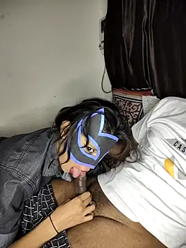 Hania_Zaidi Show in webcam