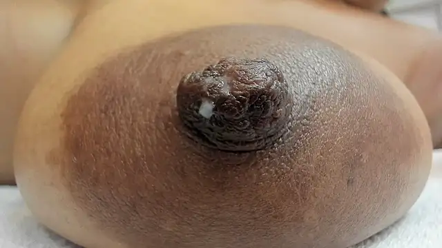 צ'אט XXX בשידור חי של zara_lopez