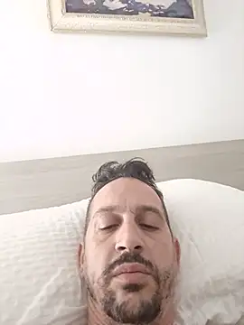 Show modela Eros2388 na web-kameri