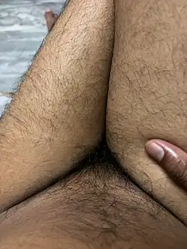 הופעת וובקאם של Chennai_NaughtyBoy