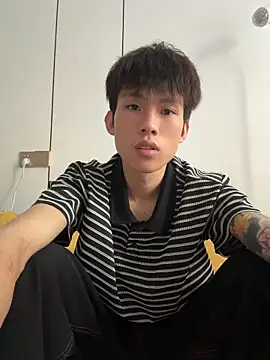 zzzzppp3's Webcam Show