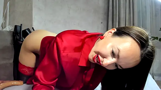 Show modela Alison_Kissy na web-kameri