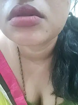 Ramya_369 Live XXX-Chat