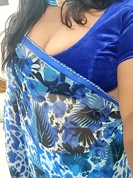 הופעת וובקאם של Ramya_369