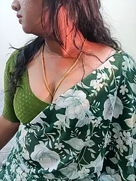 Ramya_369 – Live XXX-chat