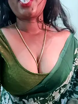 Ramya_369 Live XXX-Chat