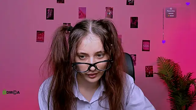 nami_glow Webcam show