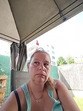 Jahudka47 Show in webcam