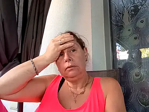 Show modela Jahudka47 na web-kameri