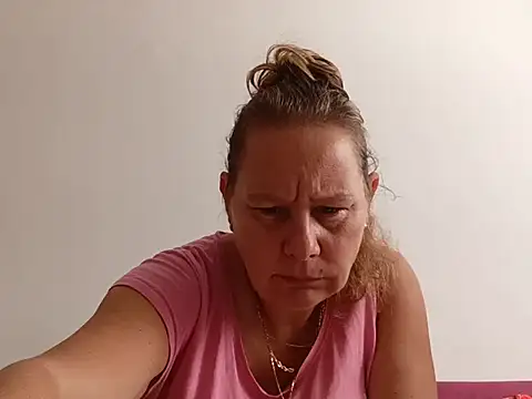 Jahudka47 Live XXX-Chat