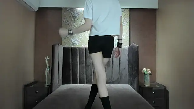 AdonBevn Webbikameraesitys