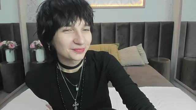 AdonBev 在線直播表演