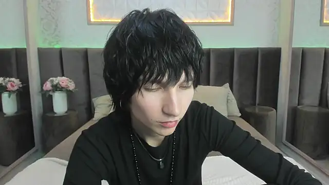 AdonBev webcam show