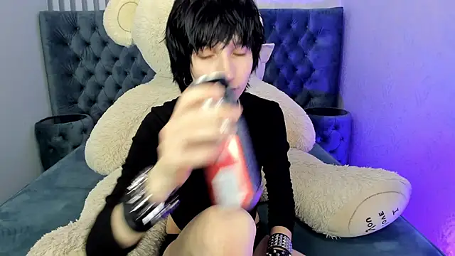 AdonBev Show in webcam