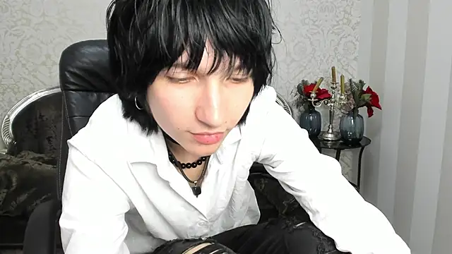 Show modela AdonBev na web-kameri