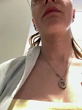 Show de FReyja_44 na webcam