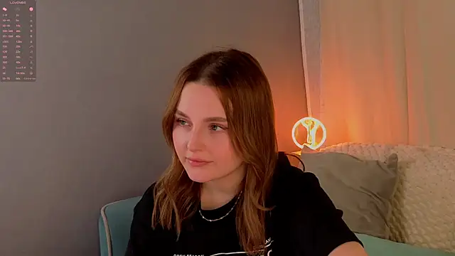 ع رض كام LorriMonz