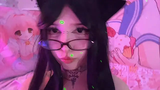 ToxiraLuneX's Webcam Show