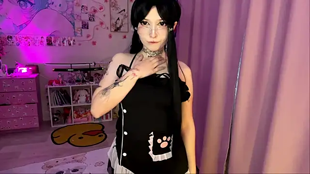ToxiraLuneX's Webcam Show
