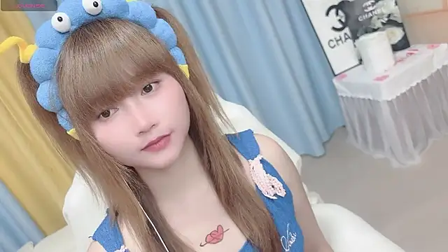 di-or- Live XXX-Chat