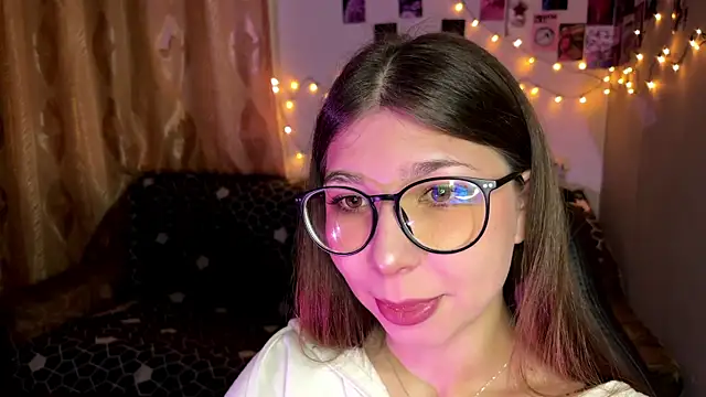 MoonRavelle Chat XXX live