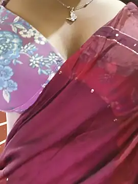 Rubina_LoveのライブXXXチャット