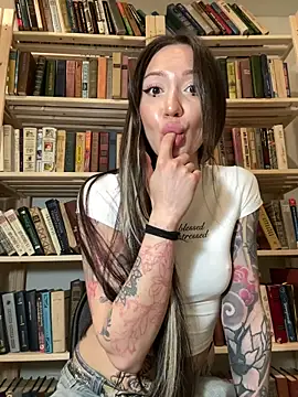 SaintSquirt's Live XXX Chat