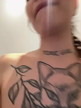 Webkamerová show SaintSquirt