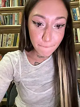 SaintSquirt's Live XXX Chat