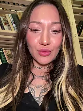 SaintSquirt – webcam-show