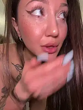 SaintSquirt – Naživo XXX chat