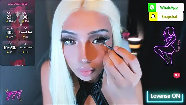xUrGoddess_islaCumsAlotx's Webcam Show