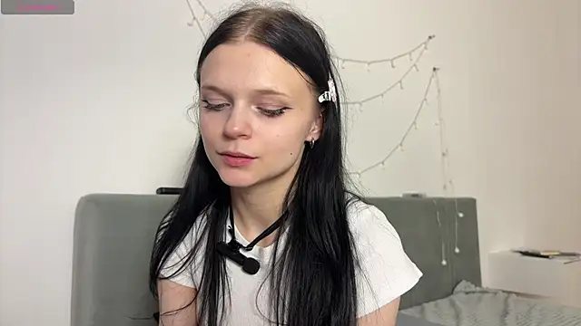 meowchaa's Live XXX Chat