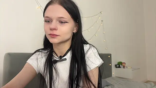 meowchaa's Live XXX Chat