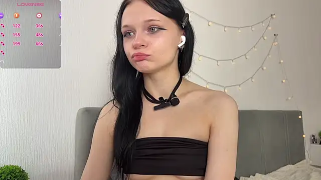 meowchaa's Live XXX Chat